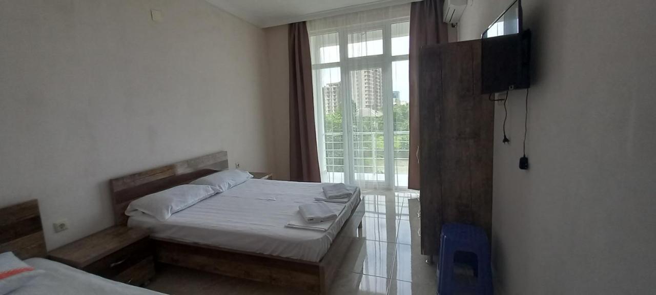 Guest House Marineza Gonio Bagian luar foto