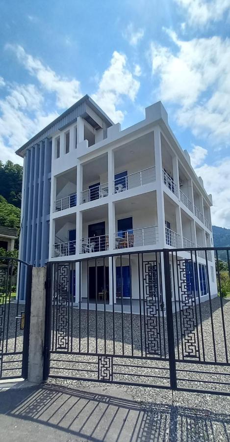 Guest House Marineza Gonio Bagian luar foto