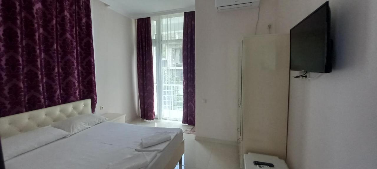 Guest House Marineza Gonio Bagian luar foto