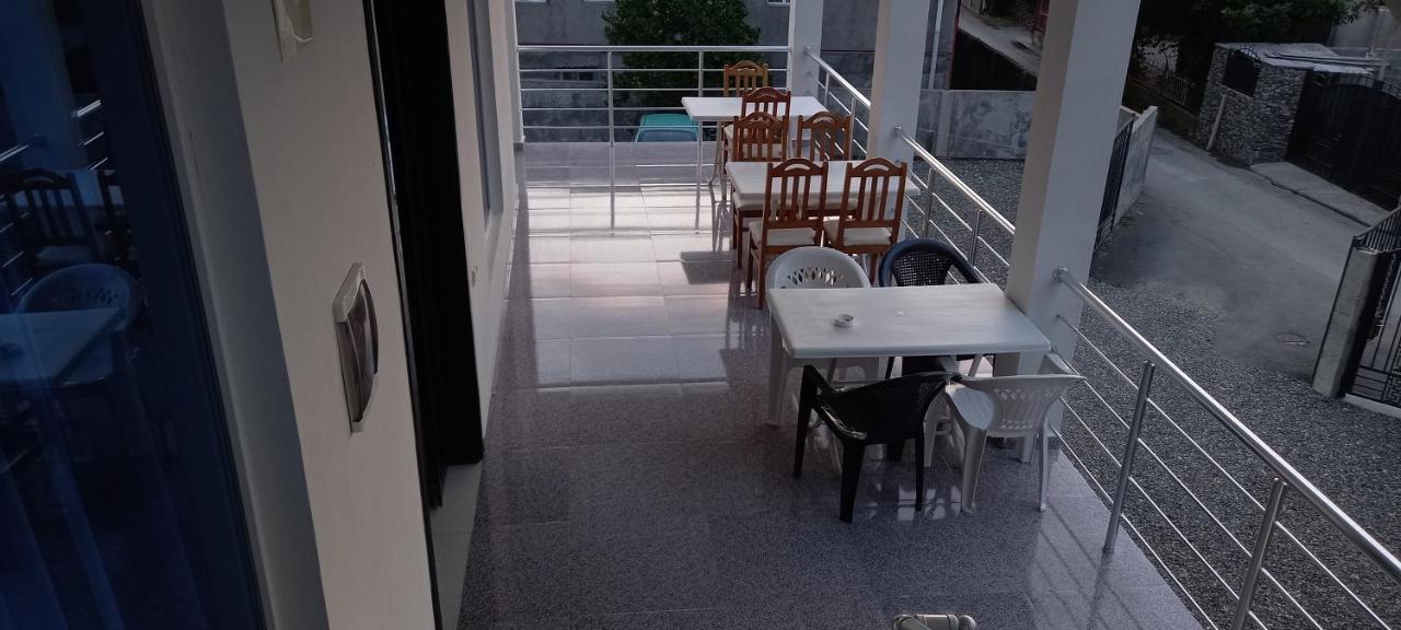 Guest House Marineza Gonio Bagian luar foto