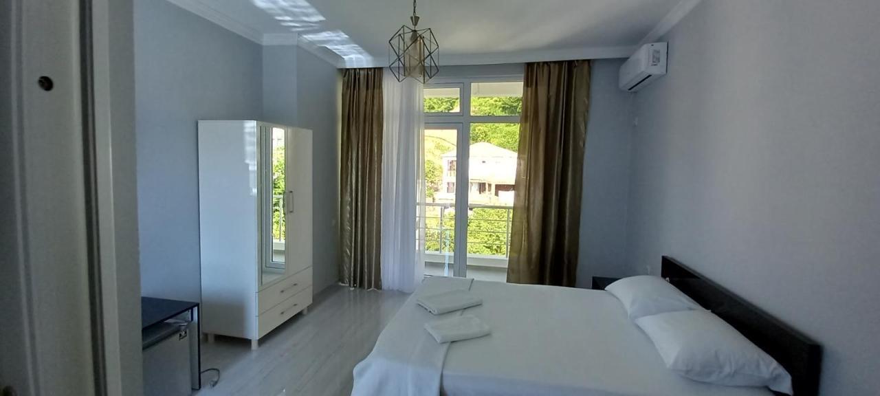 Guest House Marineza Gonio Bagian luar foto