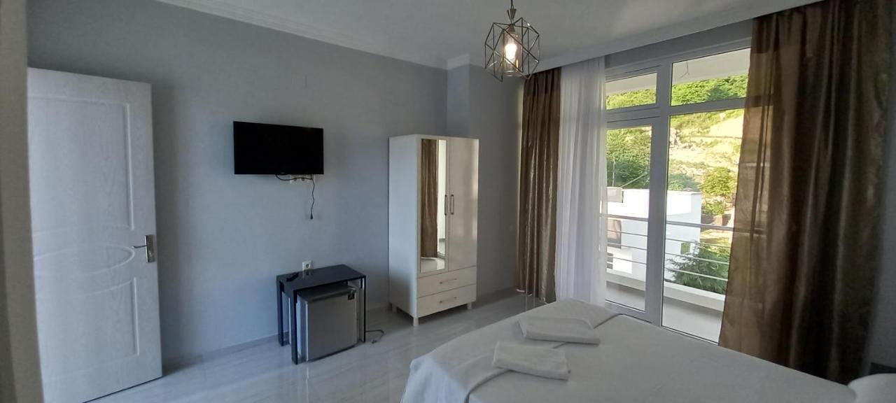 Guest House Marineza Gonio Bagian luar foto