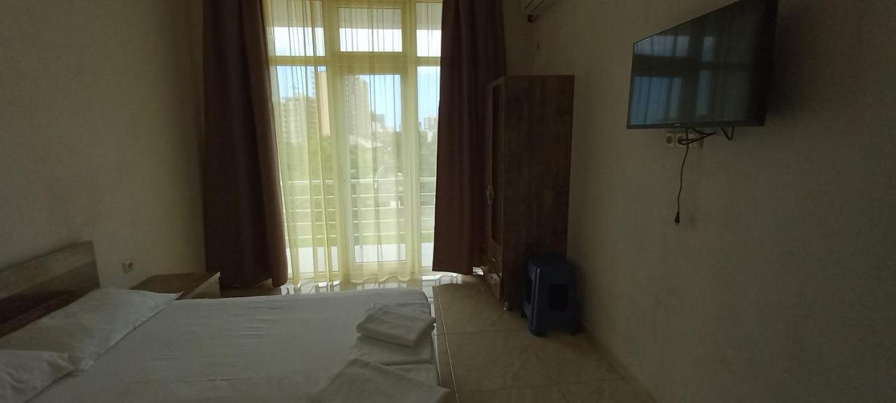 Guest House Marineza Gonio Bagian luar foto